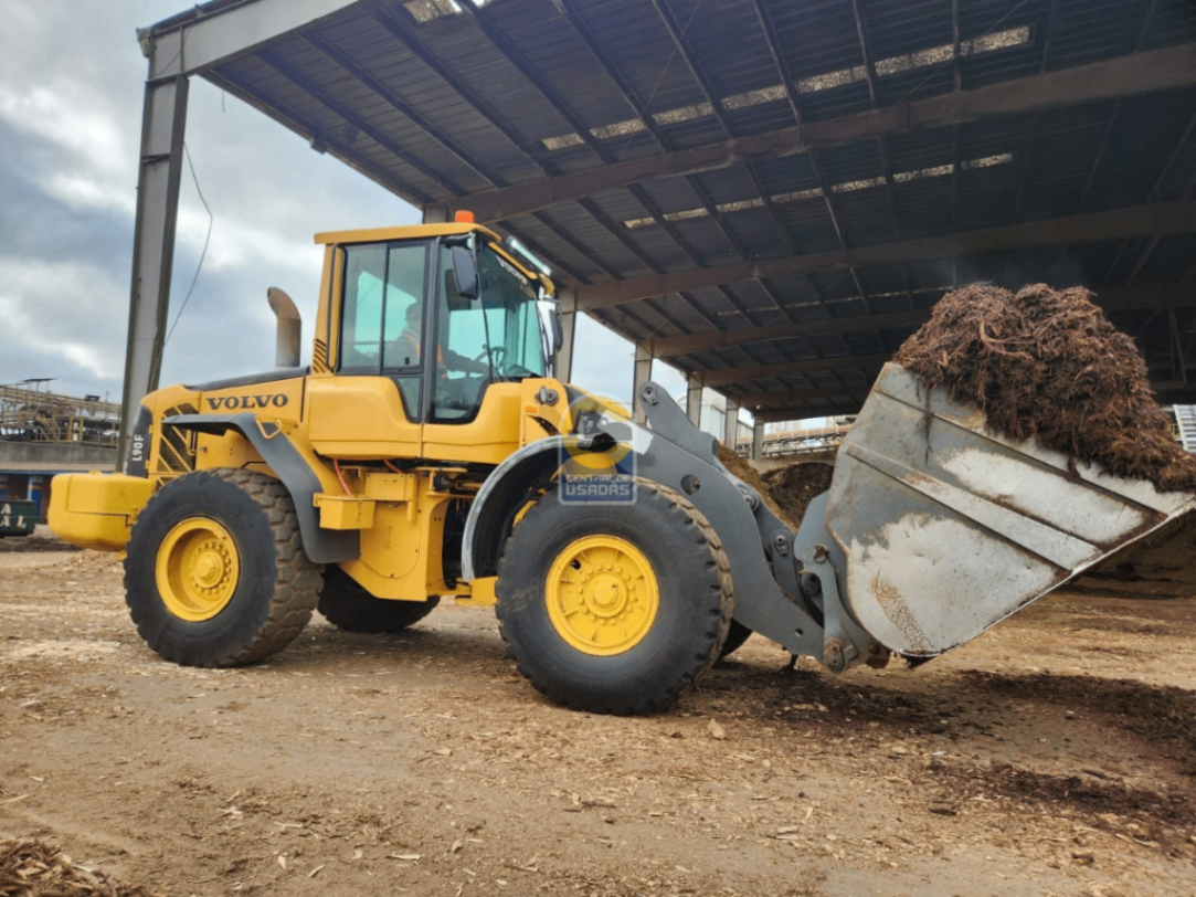 Pá Carregadeira Volvo L90F 2013