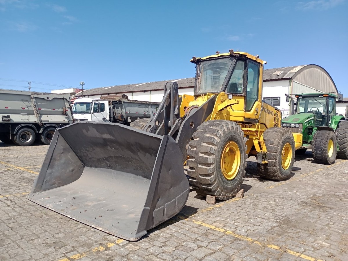 Pá Carregadeira Volvo L120F 2019
