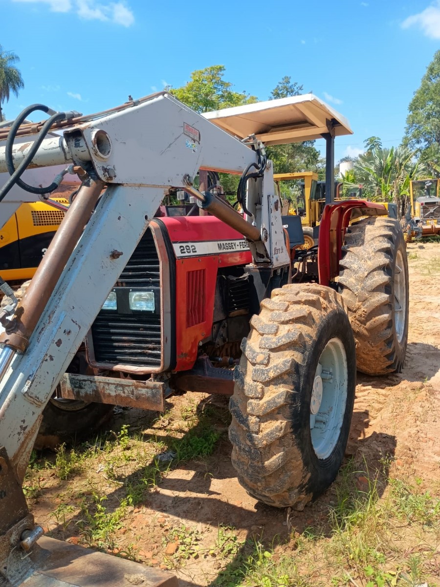 Trator agrícola Massey Ferguson MF 292 1992