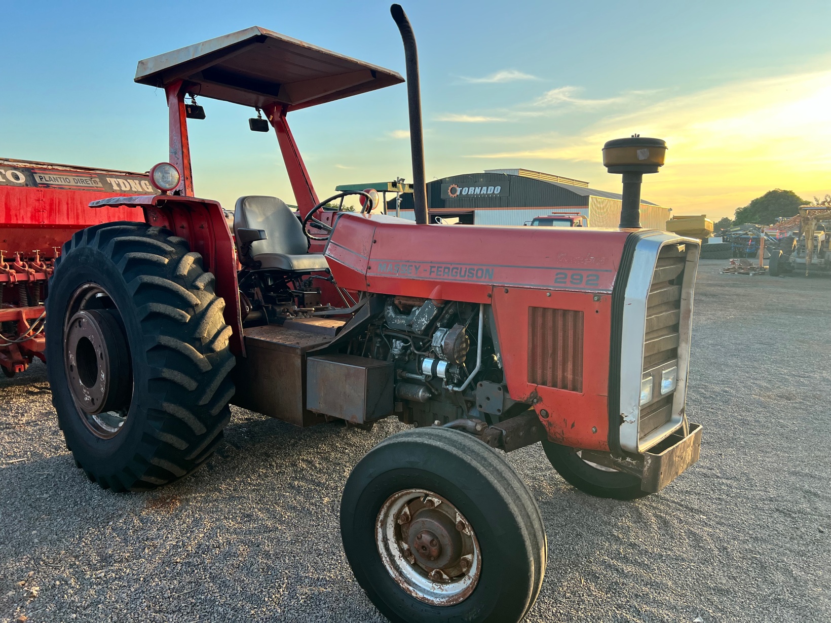Tratores Agrícolas Massey Ferguson MF 292 1989