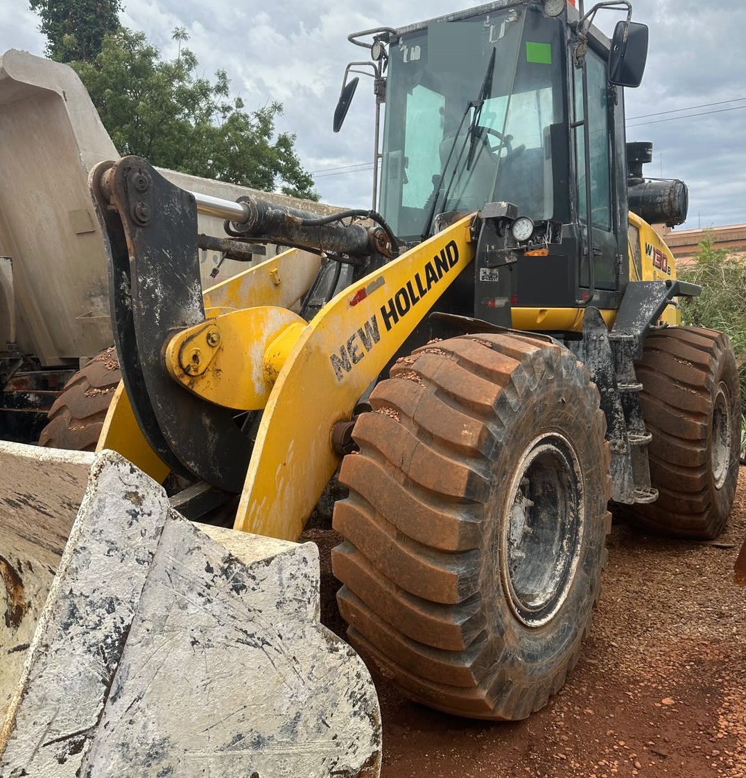 Pá Carregadeira New Holland W130B 2021