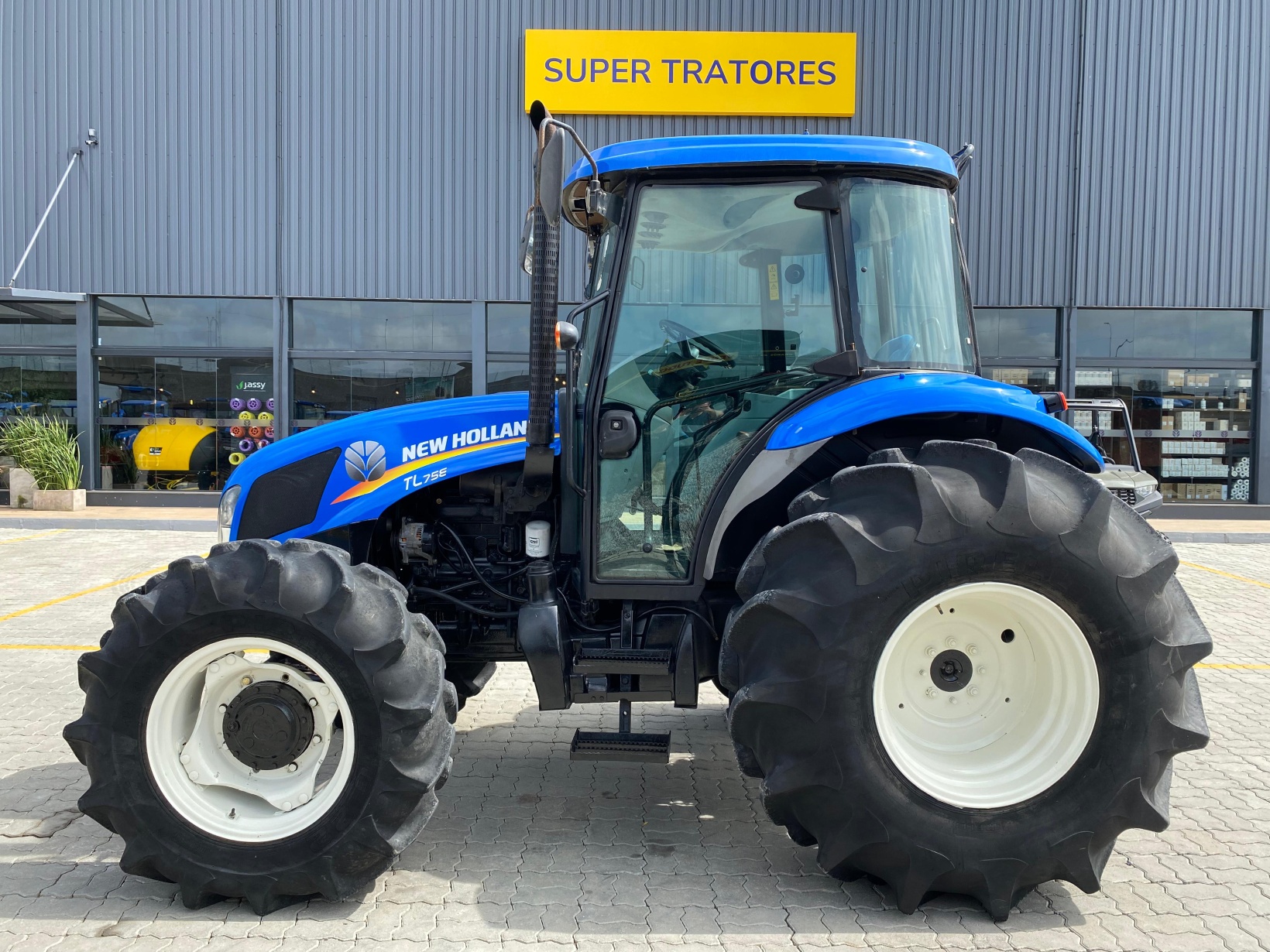 Trator agrícola New Holland TL 75E 2017