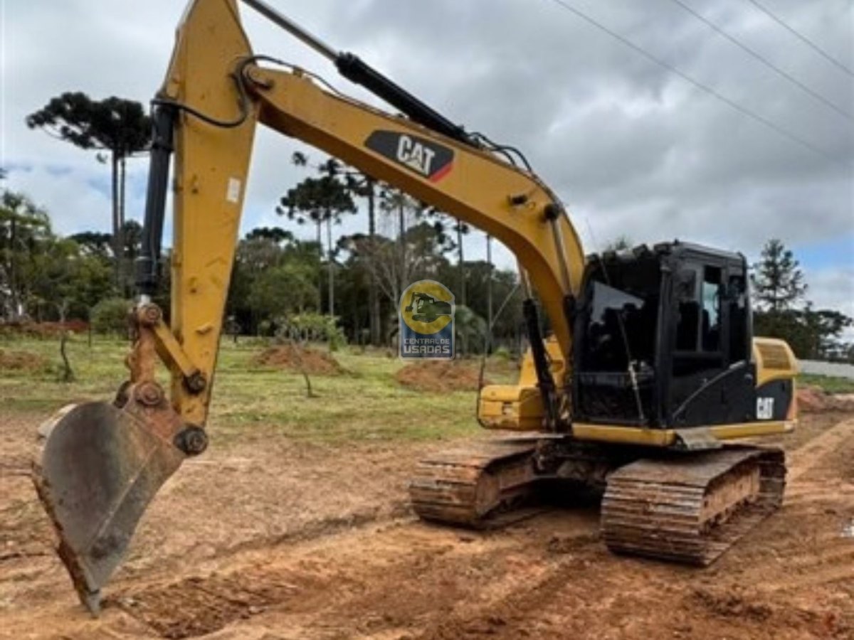 Escavadeira Caterpillar 312DL 2012