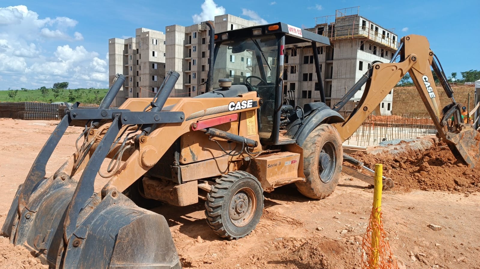 Retroescavadeiras Case 580M 2009