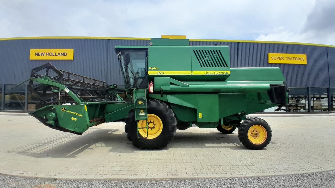 Colheitadeira John Deere 1175 2009