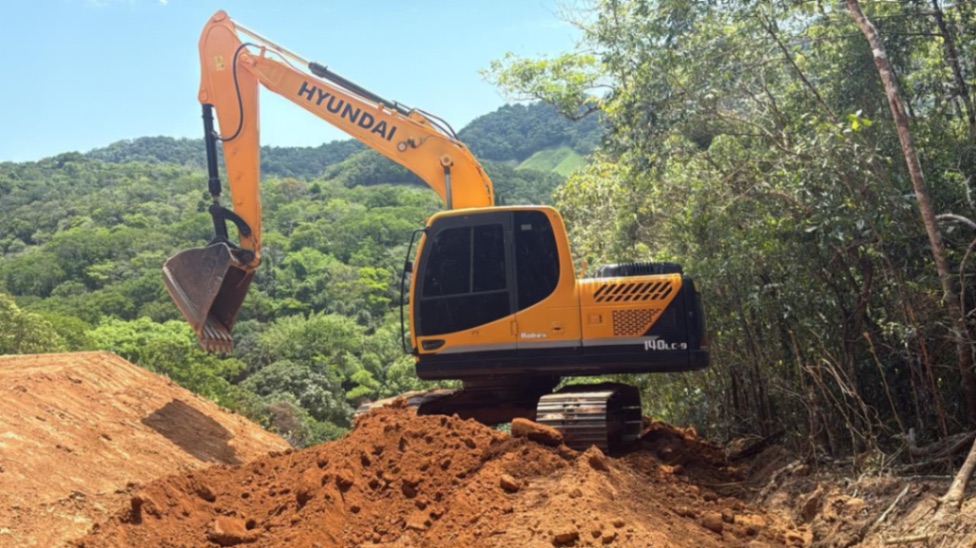 Escavadeira Hyundai R140LC-9 2018