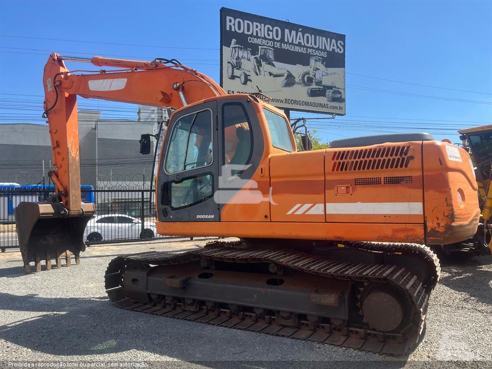 Escavadeira Doosan DX225LCA 2011