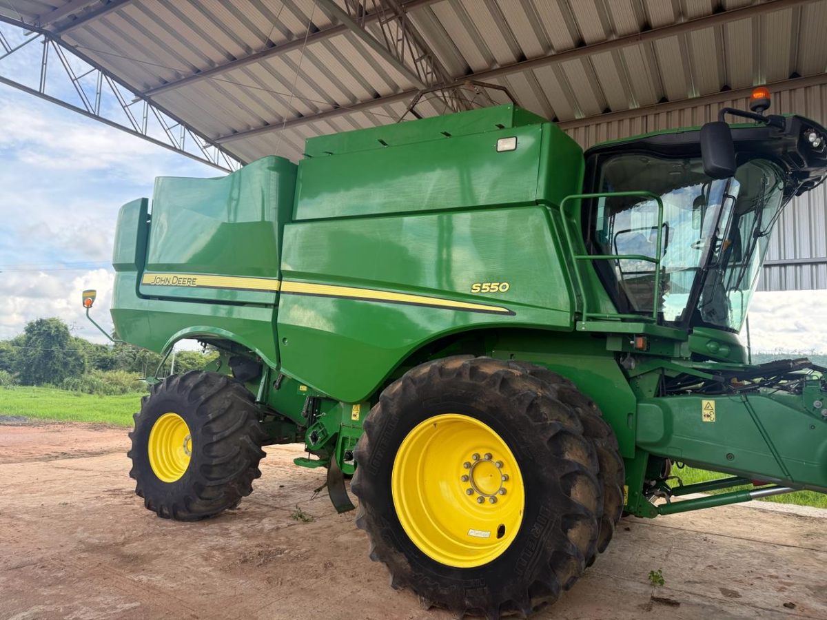 Colheitadeira John Deere S550 2018