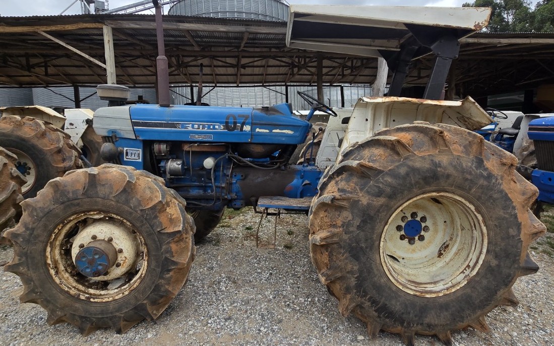 Trator agrícola Ford 6610 1987