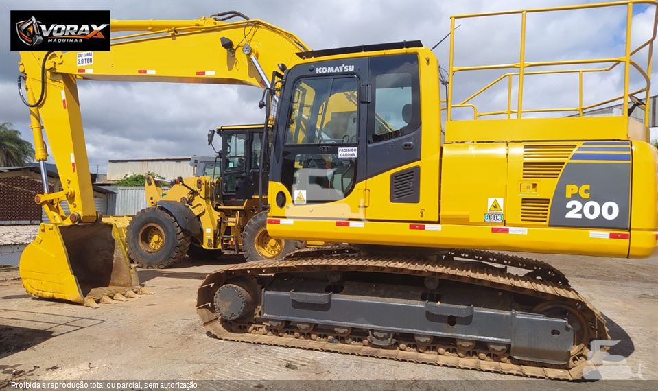 Escavadeira Komatsu PC200 2018