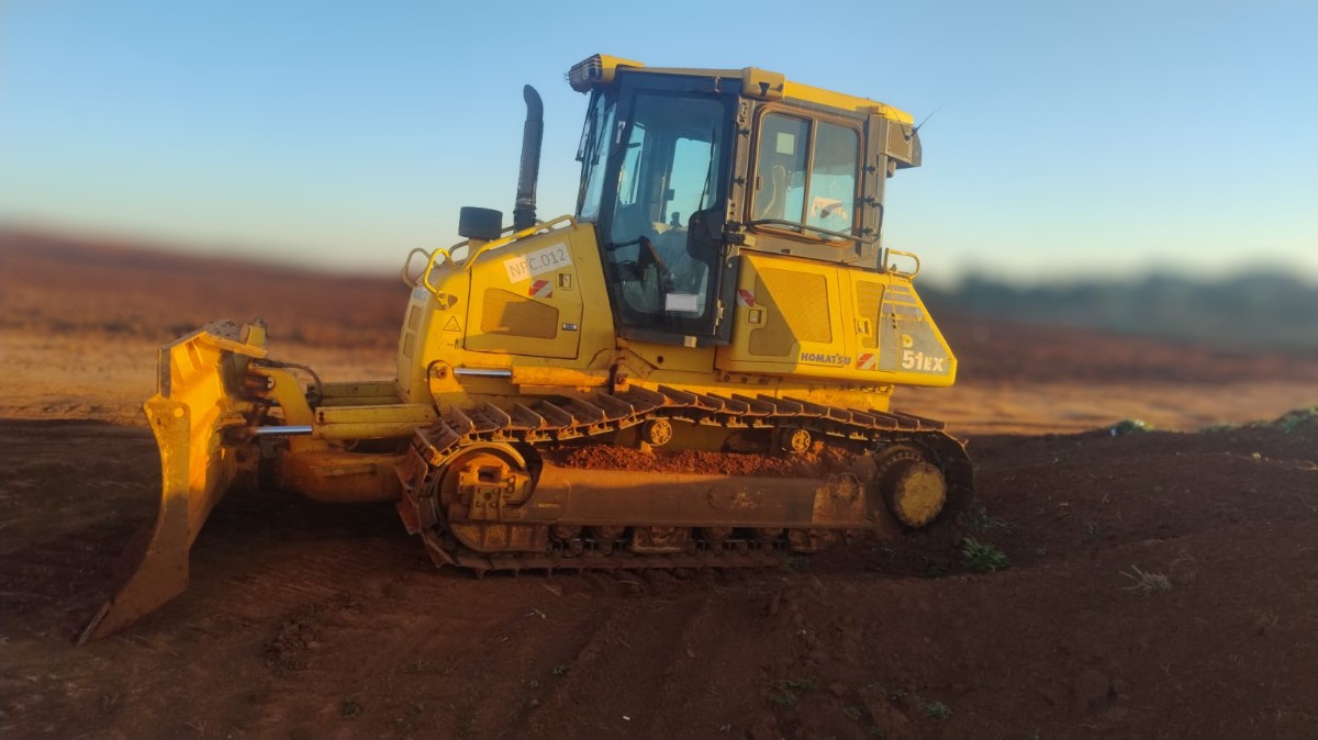 Trator de esteira Komatsu D51-EX 2021