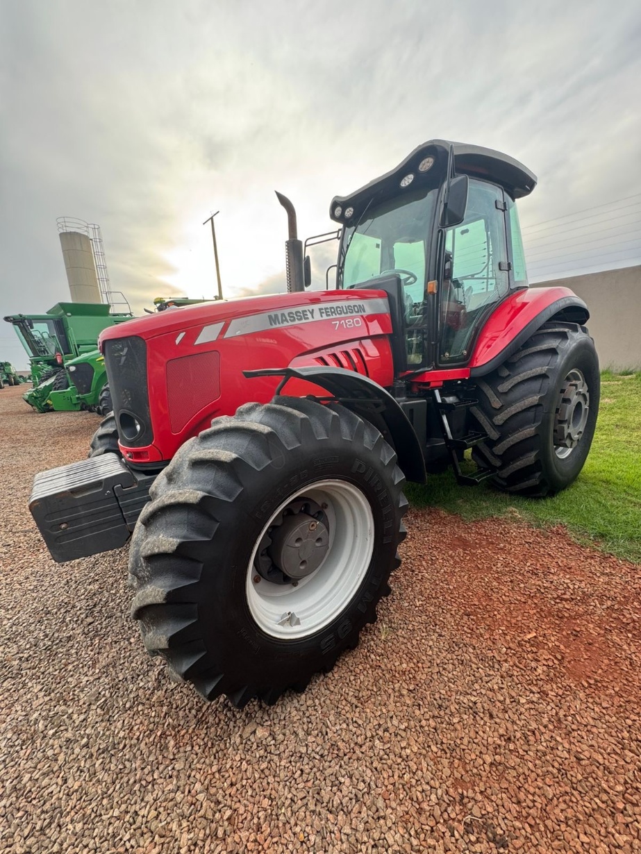 Tratores Agrícolas Massey Ferguson MF7180 2012