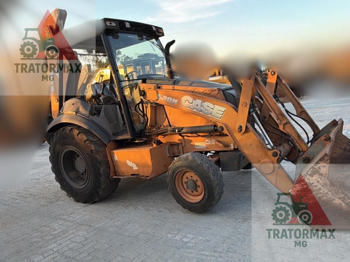 Retroescavadeira Case 580N 2013