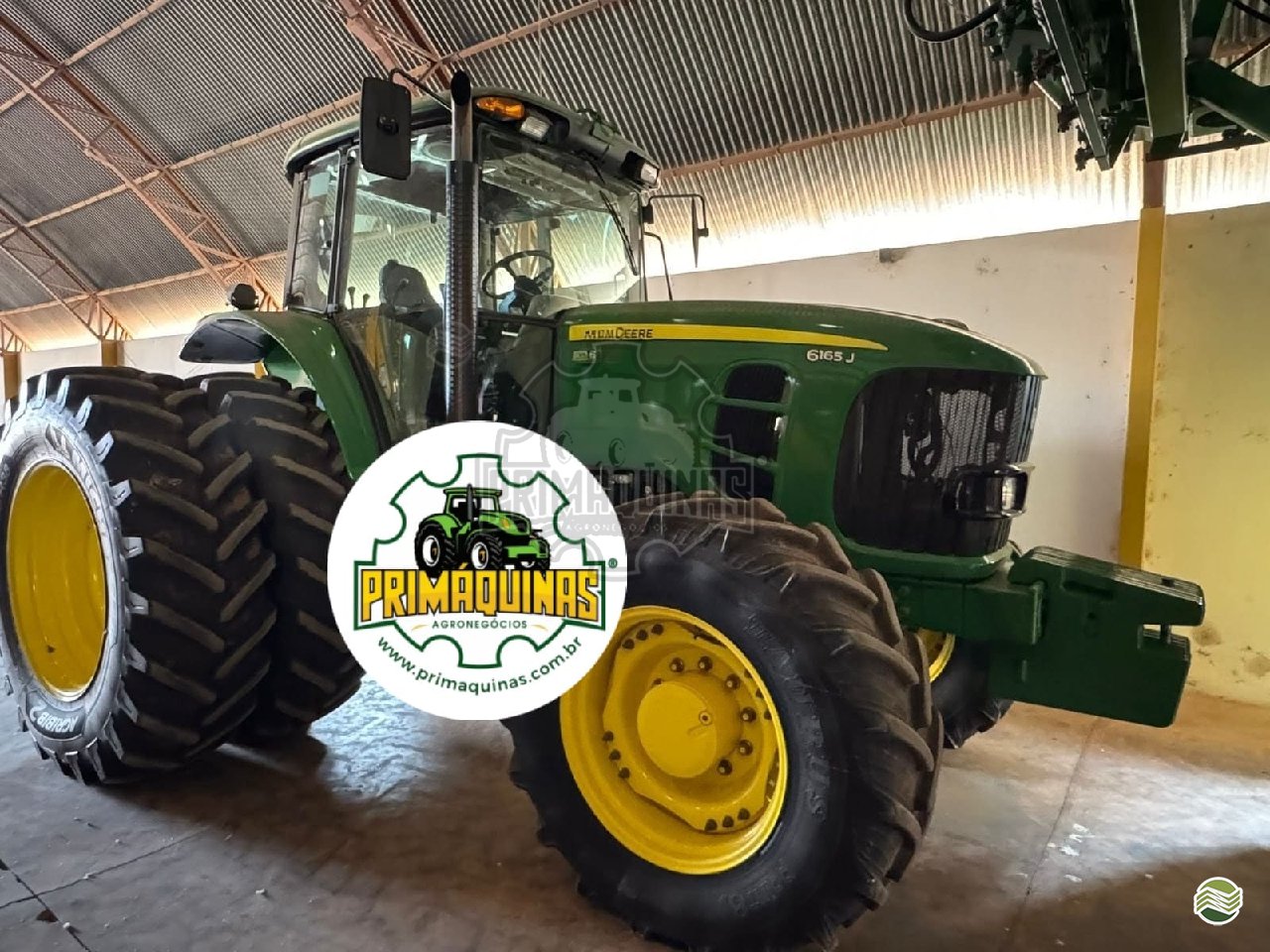 Trator agrícola John Deere 6165J 2012
