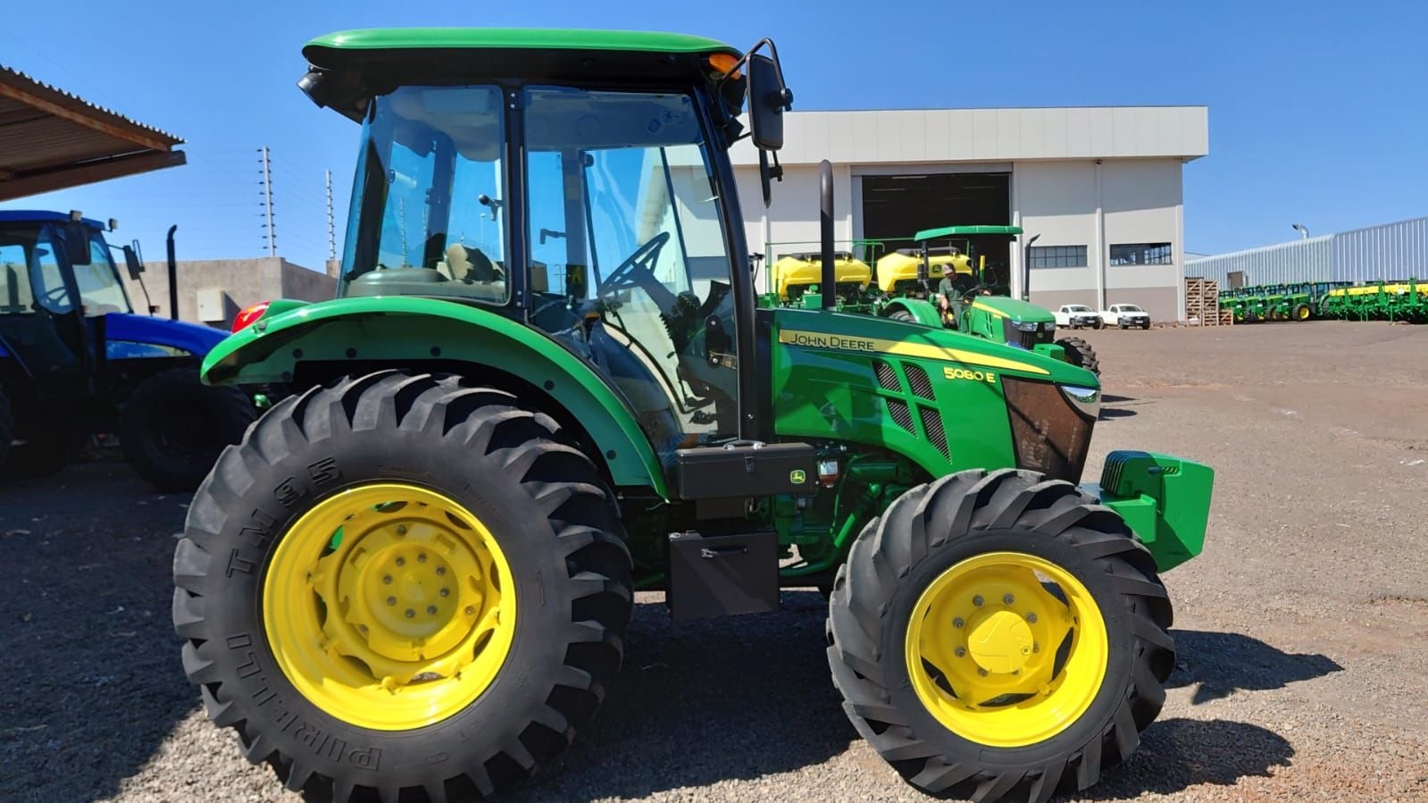 Tratores Agrícolas John Deere 5080E 2022