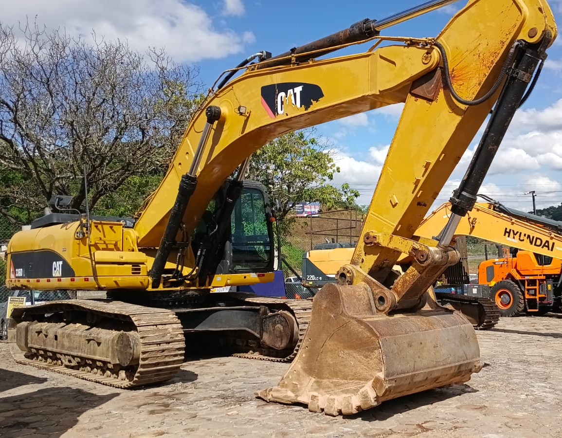 Escavadeira Caterpillar 336DL 2013