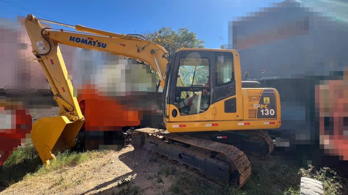 Escavadeira Komatsu PC130 2021