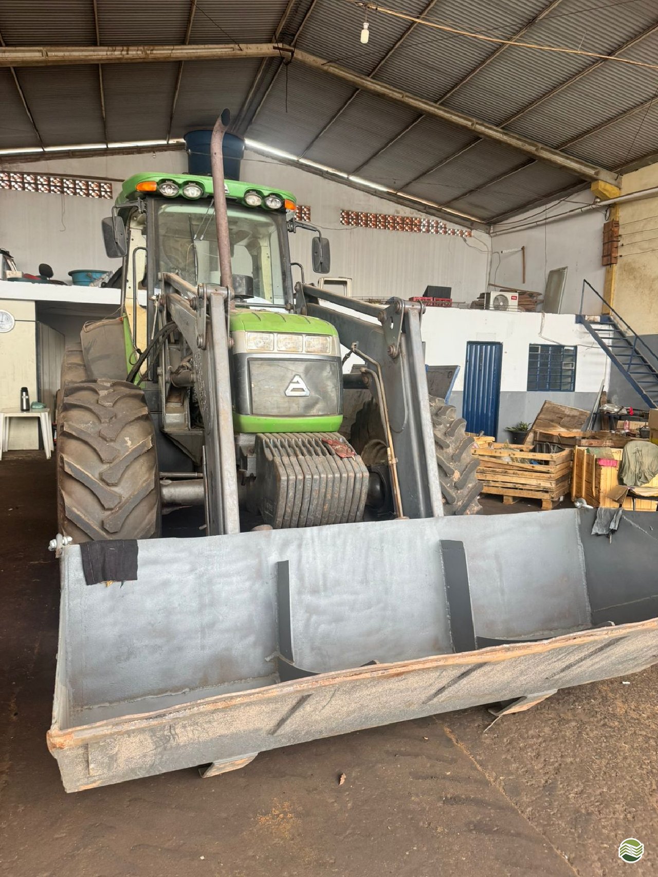 Trator agrícola Agrale BX 6180 2012