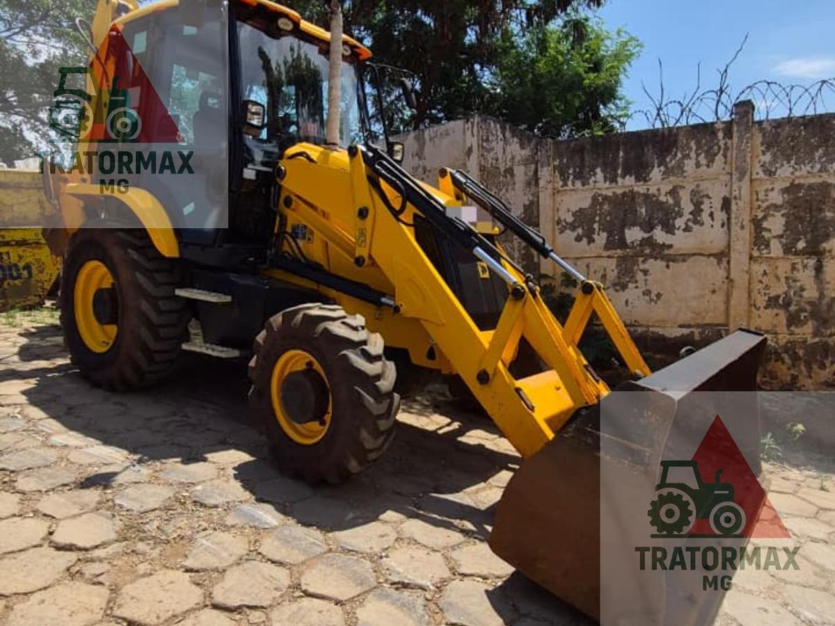 Retroescavadeira JCB 3CX 2021