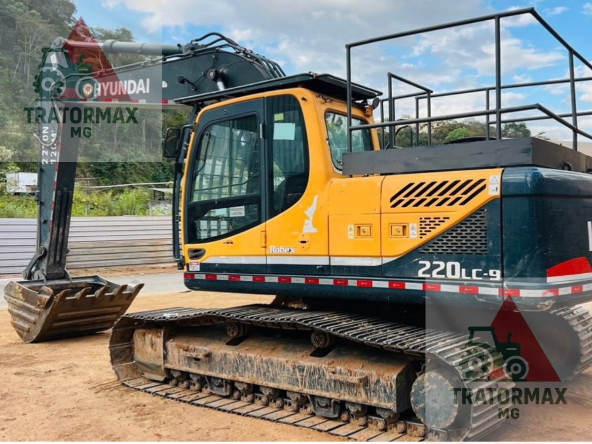 Escavadeira Hyundai R220LC-9 2020