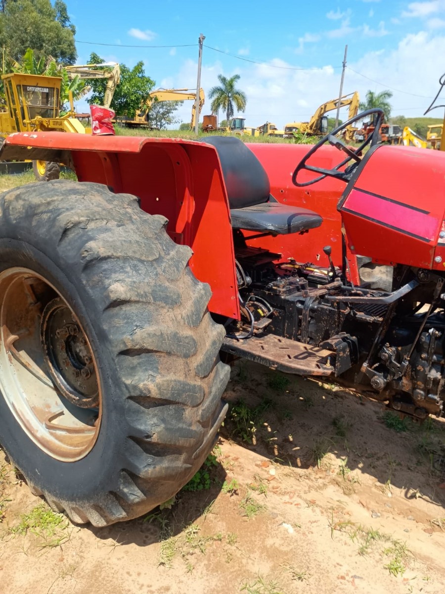 Trator agrícola Massey Ferguson 290 2002
