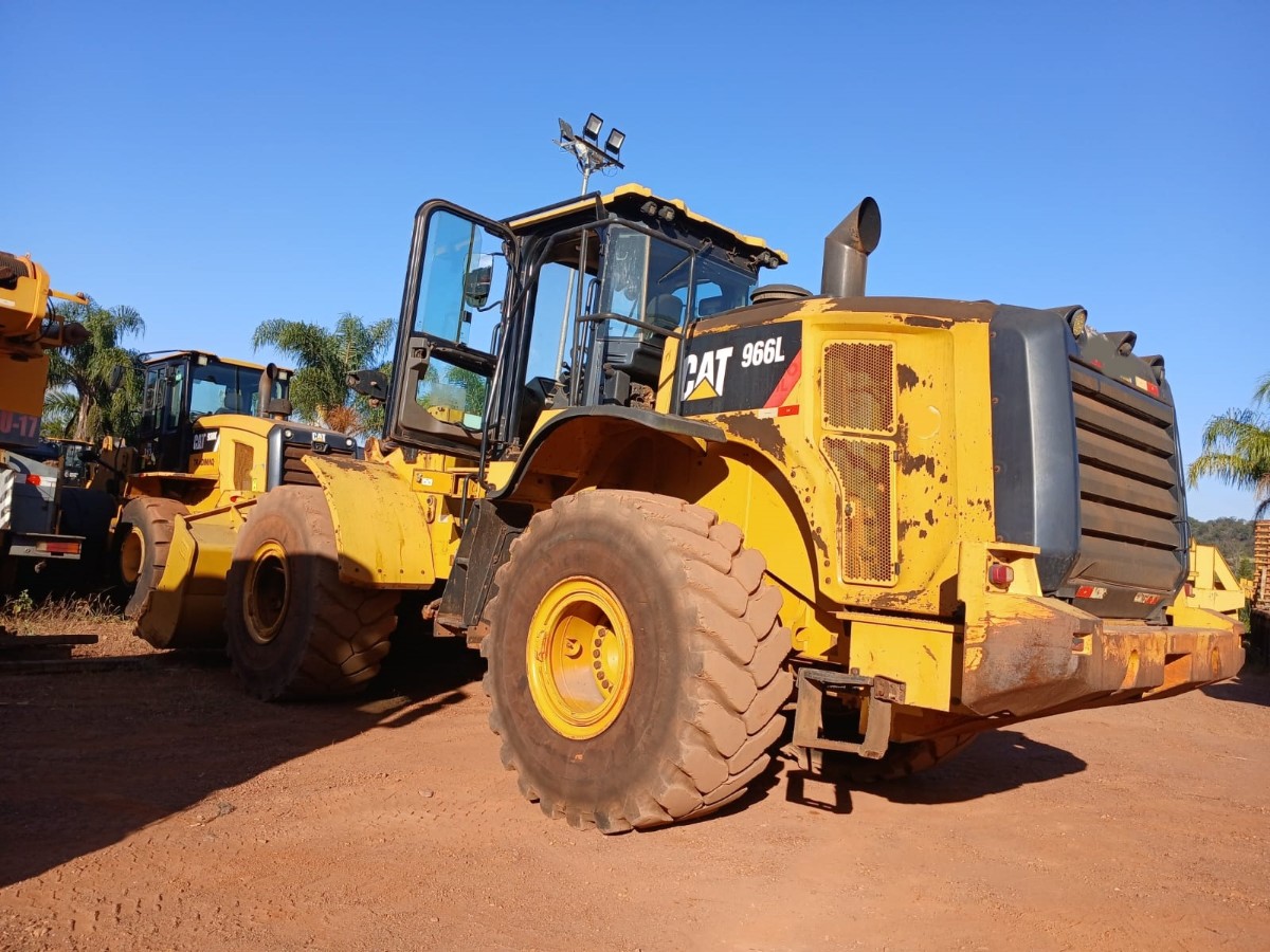 Pá Carregadeira Caterpillar 966L 2019