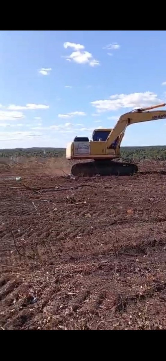 Escavadeira Komatsu PC160 2013