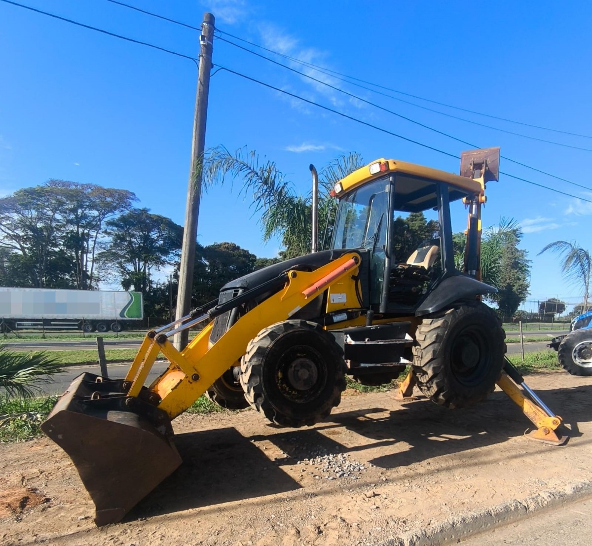 Retroescavadeira JCB 3C 2011