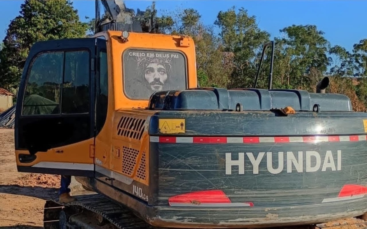 Escavadeira Hyundai R140LC-9 2021