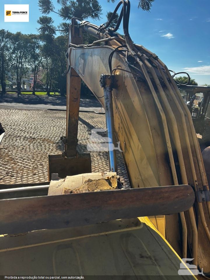 Escavadeira Caterpillar 320C 2007