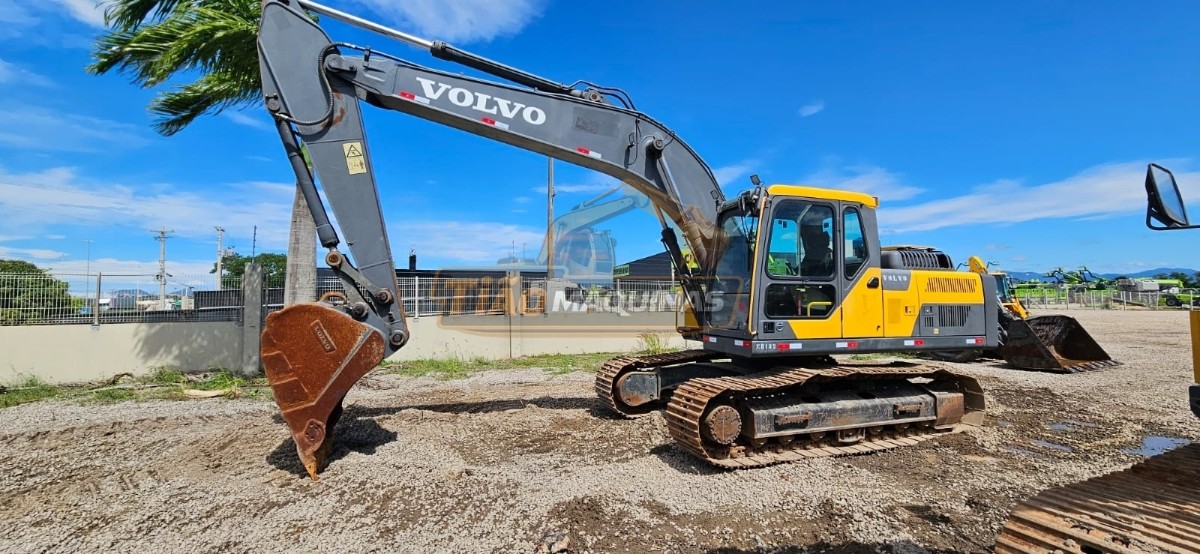 Escavadeira Volvo EC200D 2020
