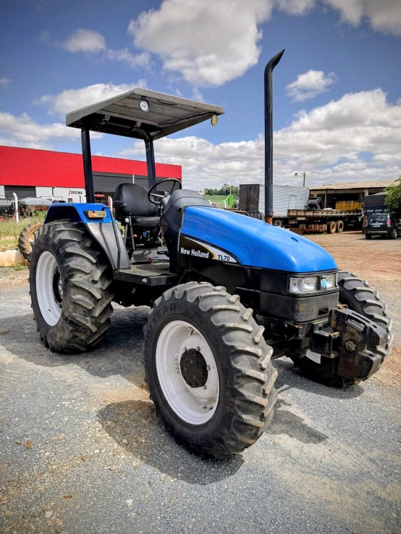 Tratores Agrícolas New Holland TL75