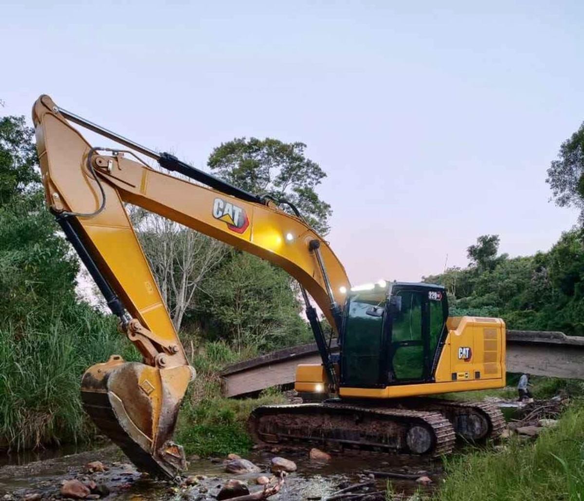 Escavadeira Caterpillar 320GC 2022