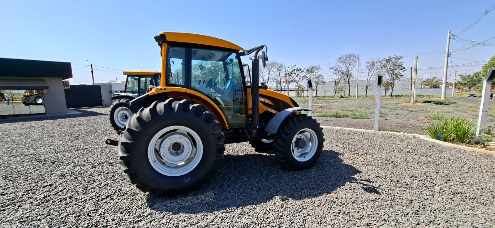 Tratores Agrícolas Valtra A114 2019