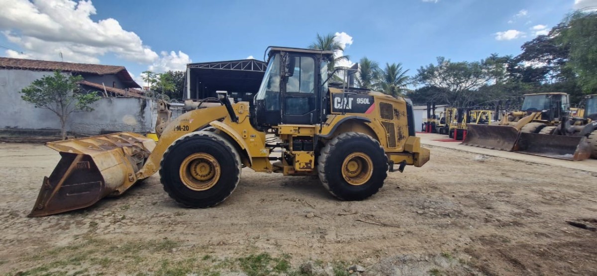 Pá Carregadeira Caterpillar 950L 2019