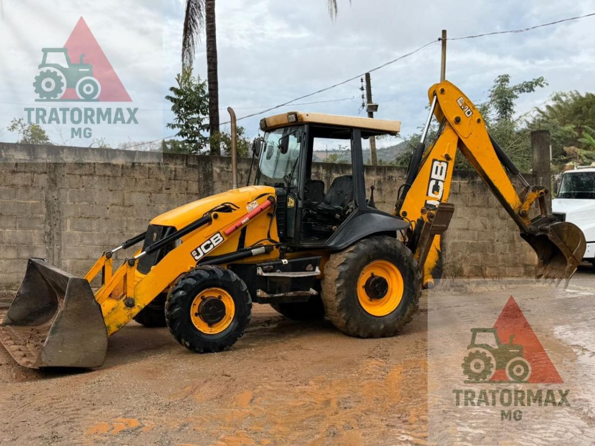 Retroescavadeira JCB 3C 2014