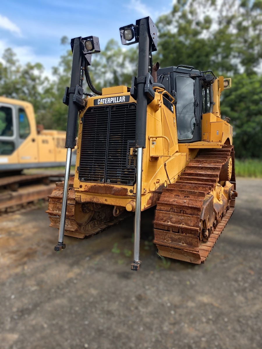 Trator de esteira Caterpillar D8T 2015