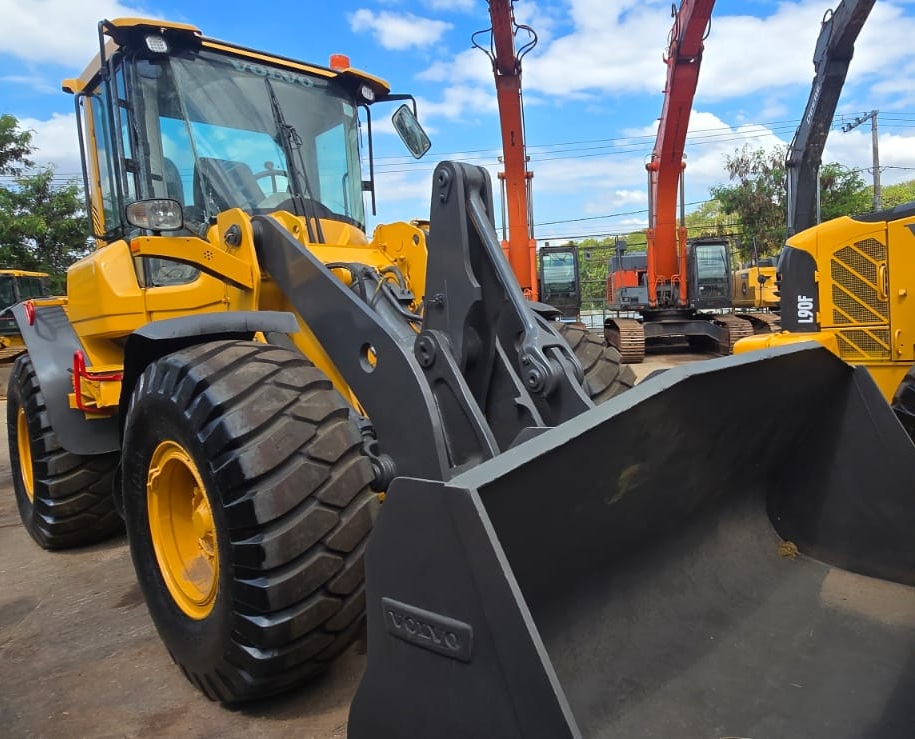 Pá Carregadeira Volvo L90F 2022