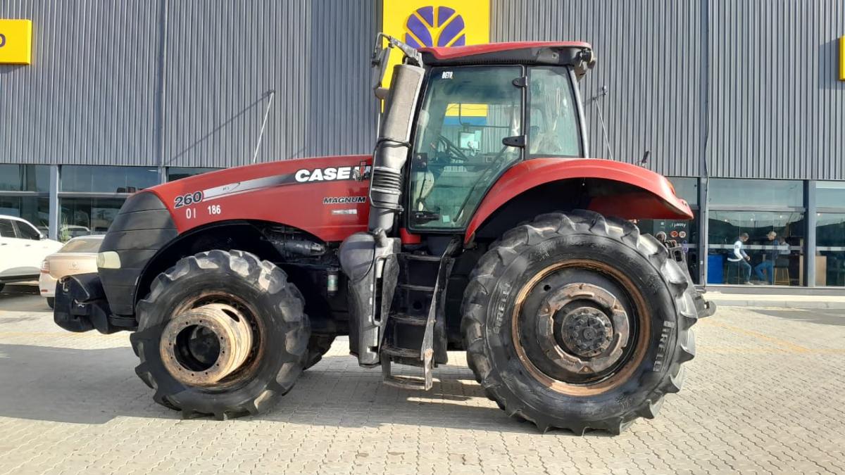 Trator agrícola Case Magnum 260 2017