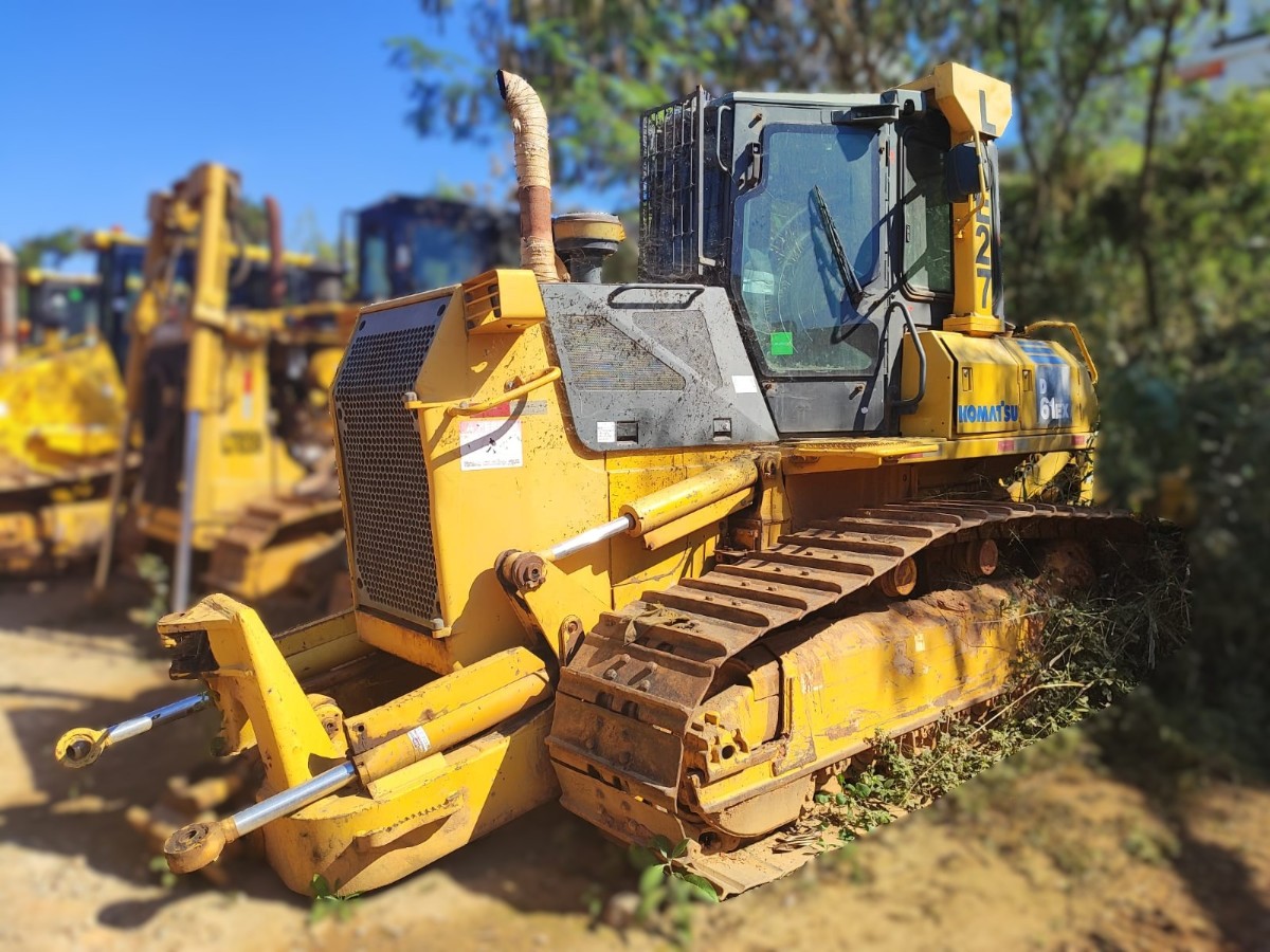 Trator de esteira Komatsu D61-EX 2014