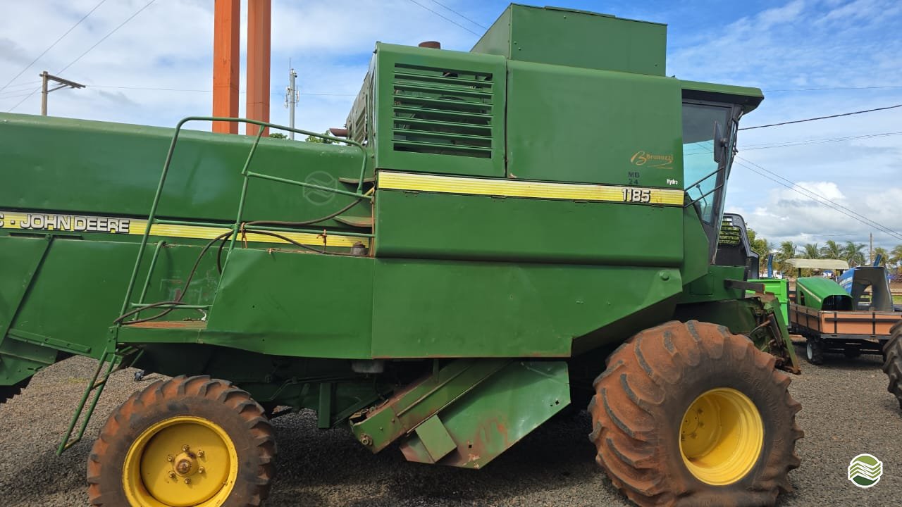 Colheitadeira John Deere 1175 2007