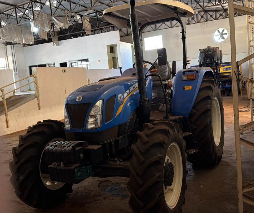 Trator agrícola New Holland TT4.75 2022