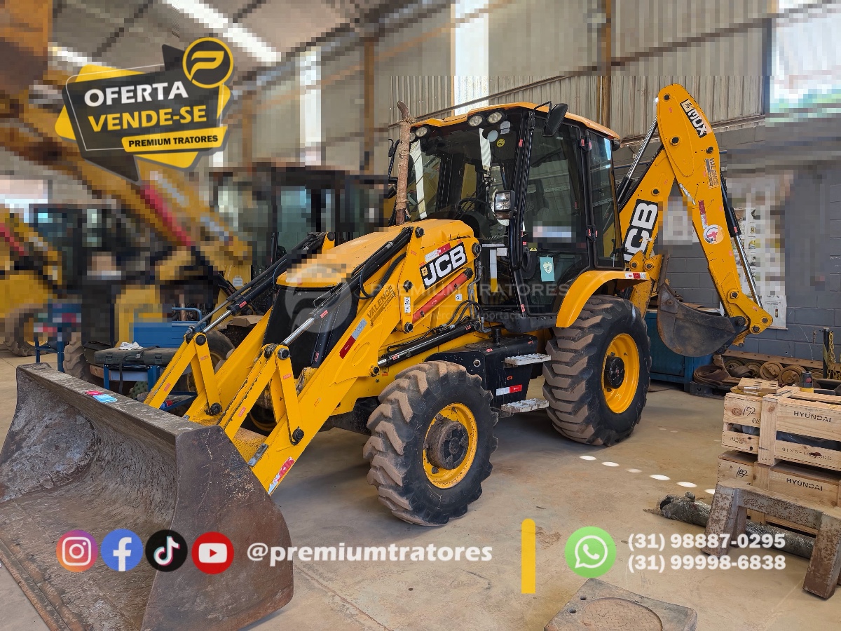 Retroescavadeira JCB 3CX 4X4 2022