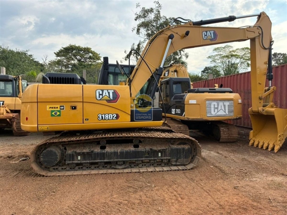 Escavadeira Caterpillar 318D2L 2021