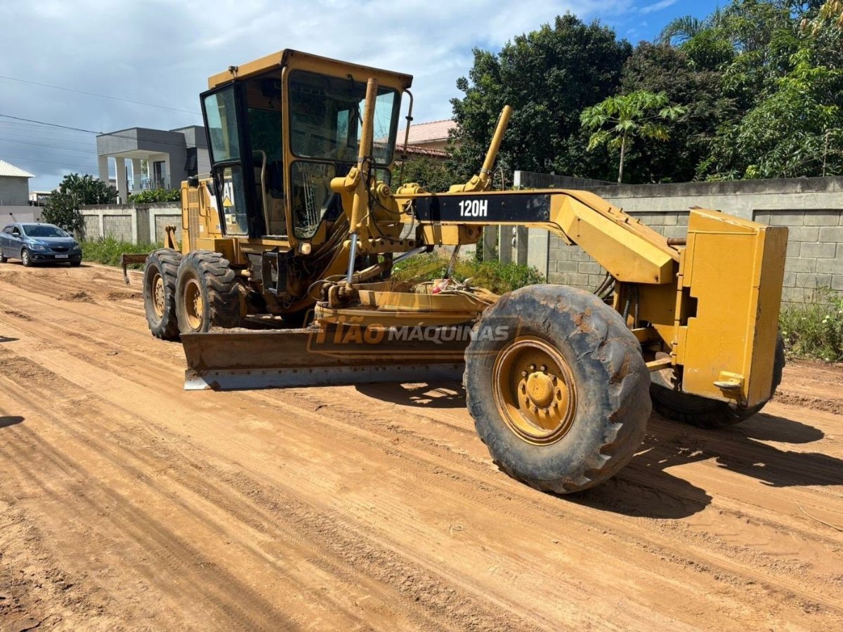 Motoniveladora Caterpillar 12H 2009