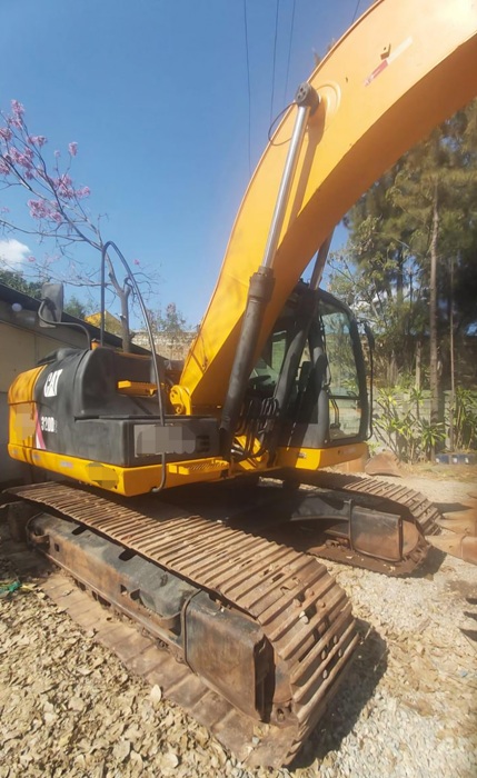 Escavadeira Caterpillar 320D2 2014
