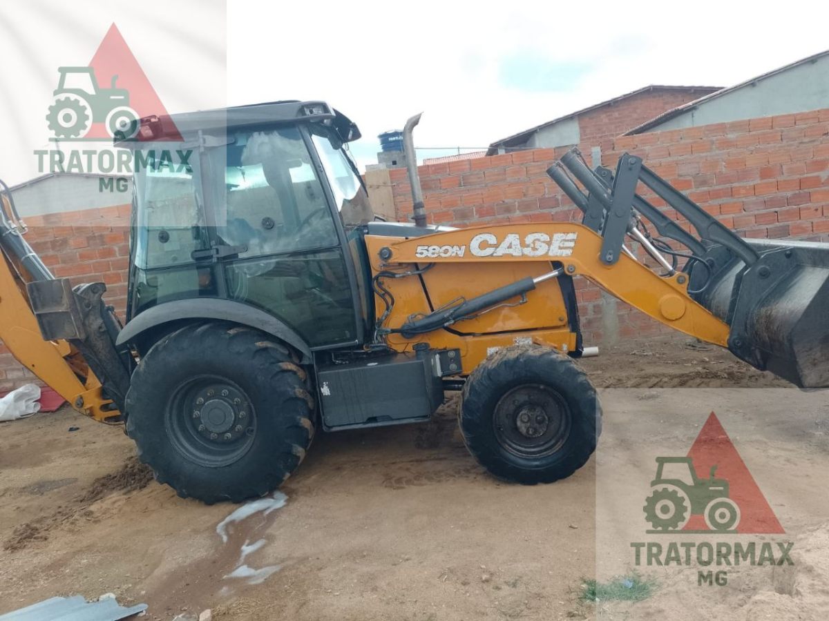 Retroescavadeira Case 580N 2021