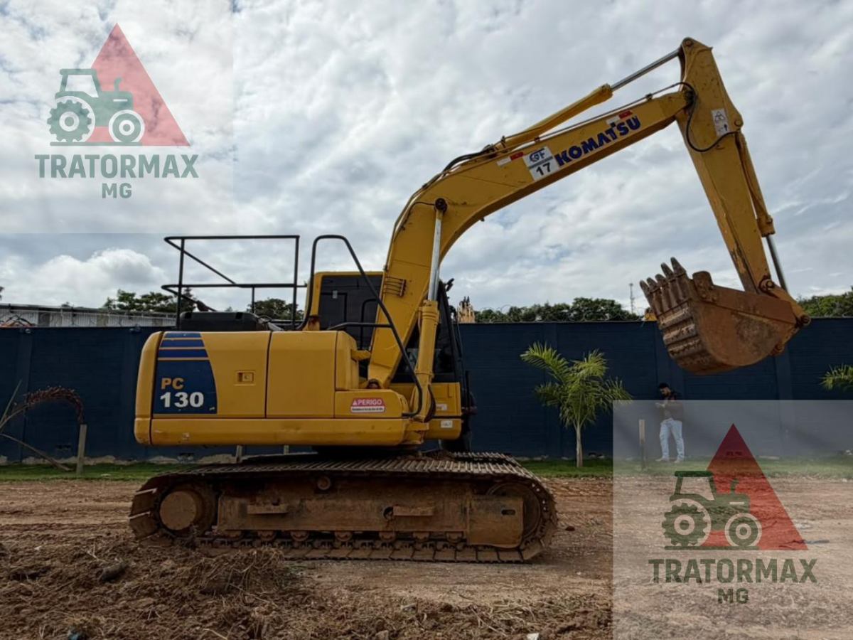 Mini Escavadeira Komatsu PC130 2022
