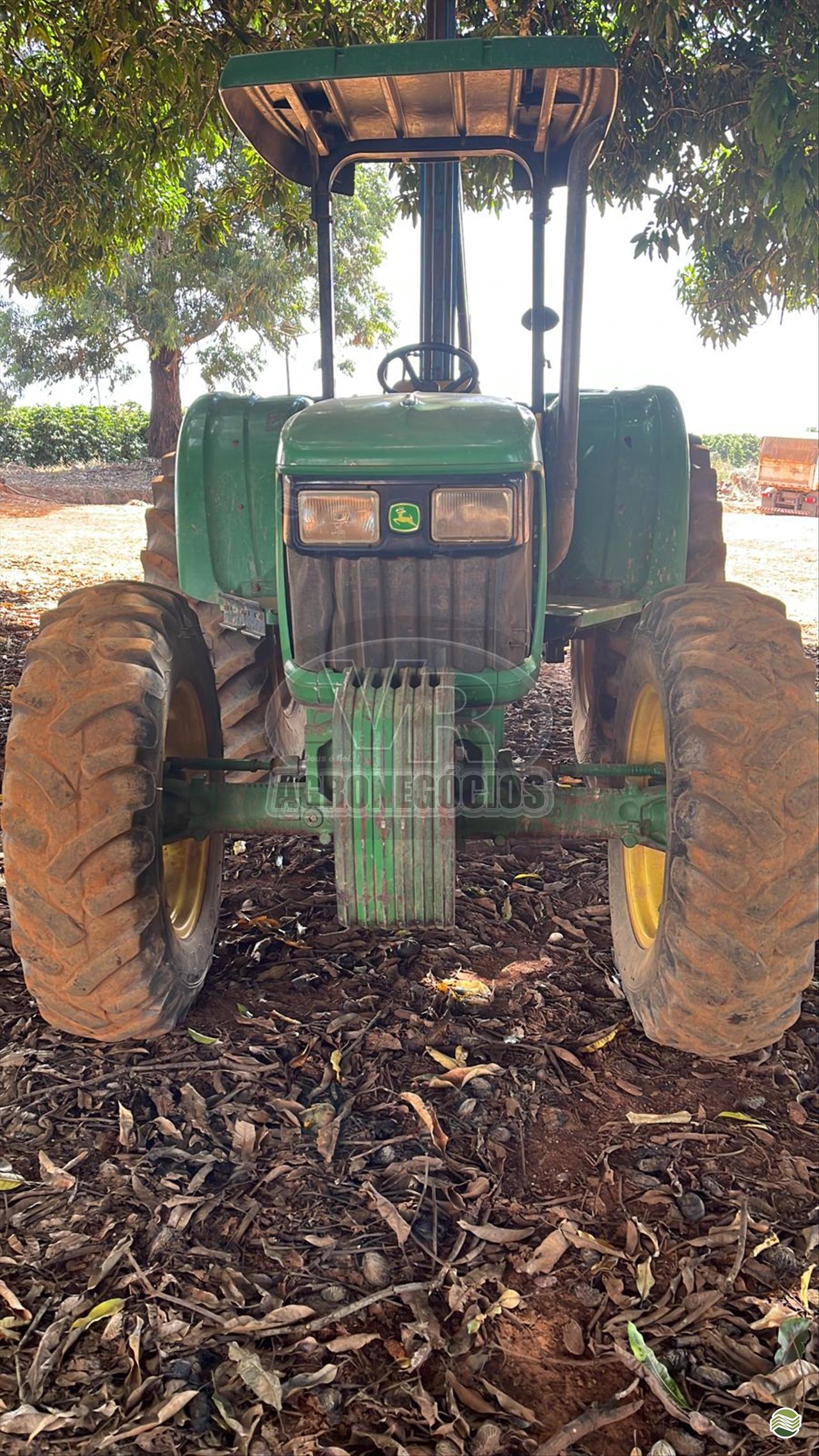 Trator agrícola John Deere 5075 E 2013