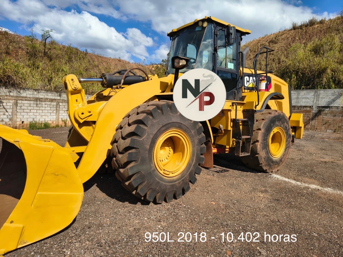Pá Carregadeira Caterpillar 950L 2018